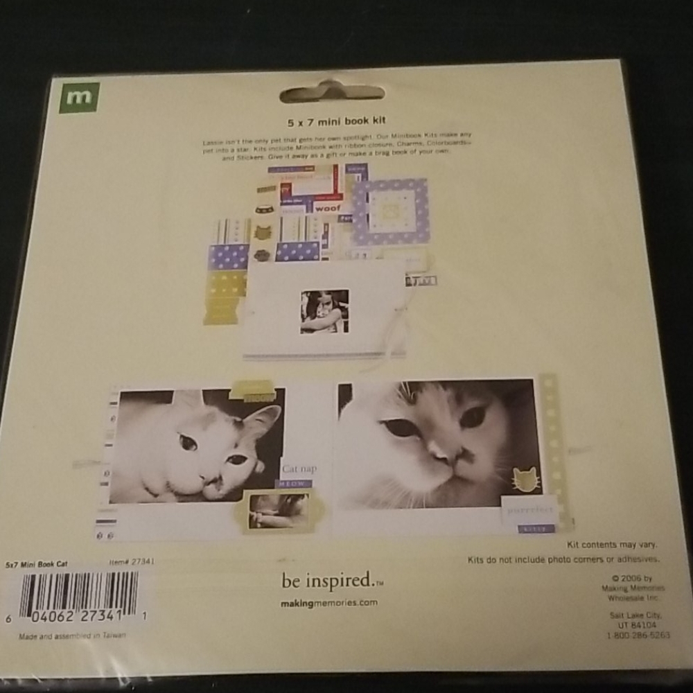 NWT 3/$15 5x7 mini book kit cat theme - Picture 2 of 2